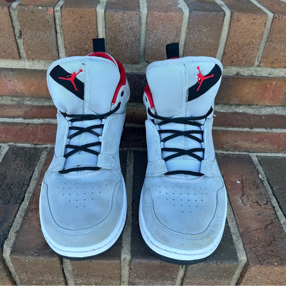 Jordan Fadeaway Wolf Grey Men’s size 10.5 Sneakers